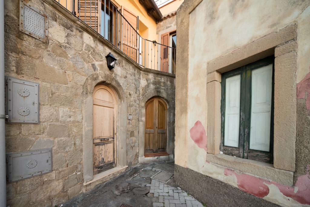 The Clock Houses Borgo Gallodoro Letojanni Exterior photo